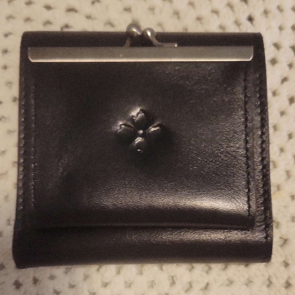 Patricia Nash Black Leather Key & Card Holder with Decorative Detail